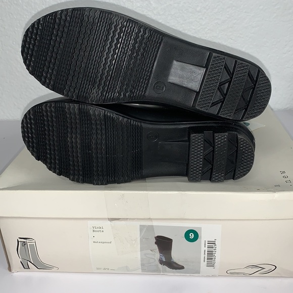 Women's Vicki Mid Calf Rain Boots - A New
Day- Color Black size  9 NWT NIB - Picture 9 of 11